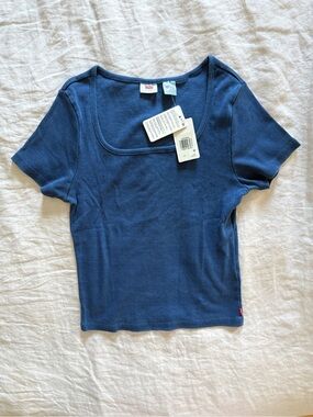 NWT Levi's Women's Slime Fit Square Neck Ribbed Tee